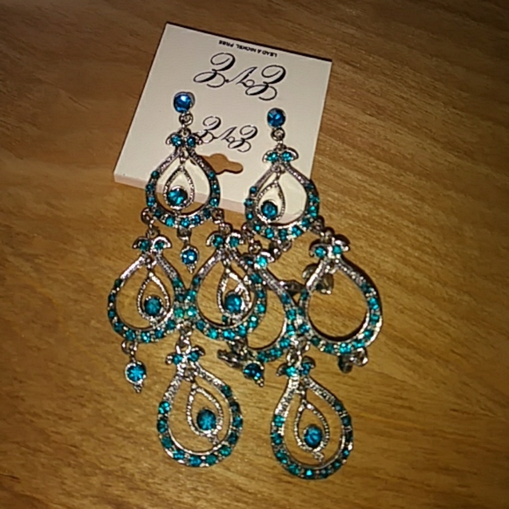 Earings - Picture 6 of 7